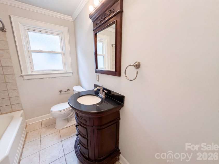 821 Jackson Street, Gastonia, NC 28052.  MLS# CAR4409545, YatesRealty ID 40934. 