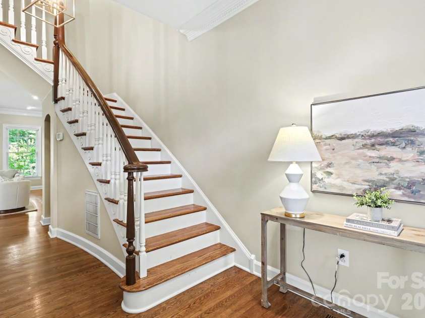 1120 Dilworth Crescent Row, Charlotte, NC 28203.  MLS# CAR4396868, YatesRealty ID 40935. 