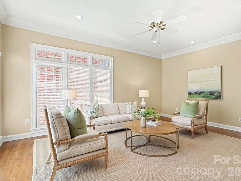 1120 Dilworth Crescent Row, Charlotte, NC 28203.  MLS# CAR4396868, YatesRealty ID 40935. 