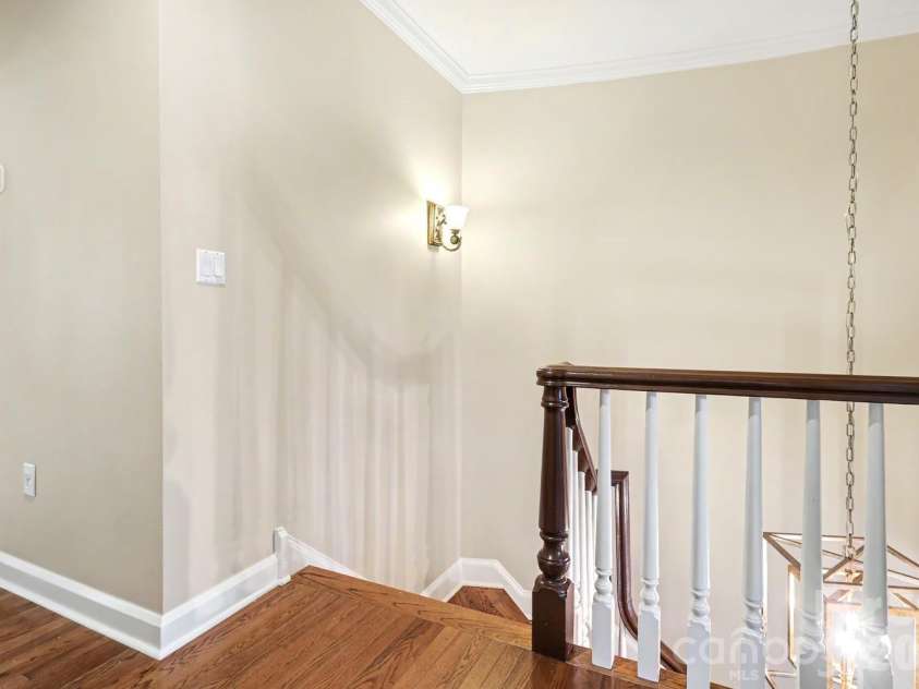1120 Dilworth Crescent Row, Charlotte, NC 28203.  MLS# CAR4396868, YatesRealty ID 40935. 