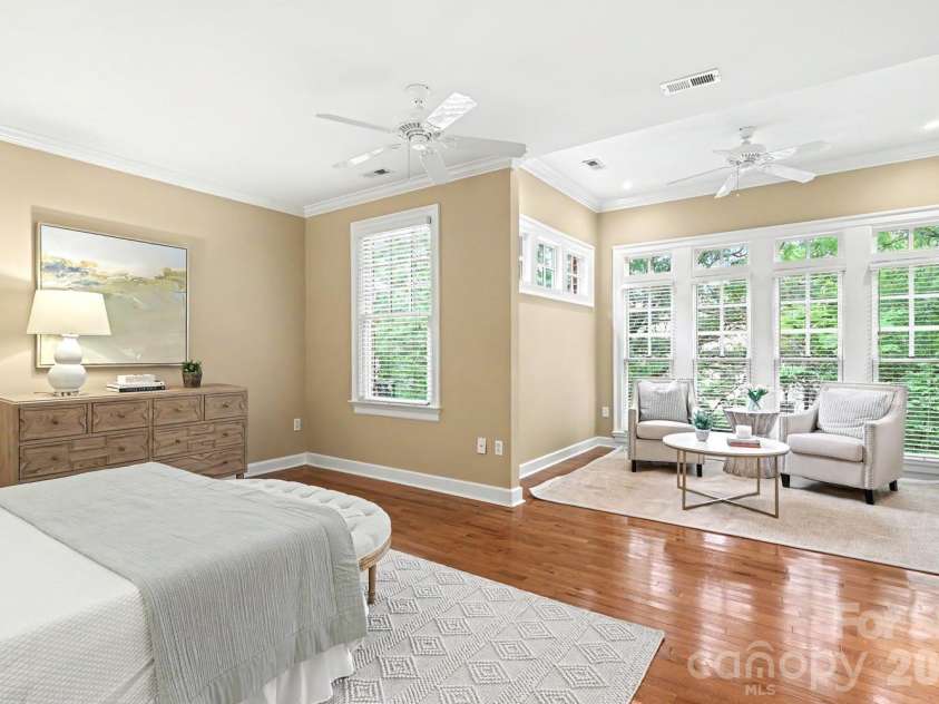 1120 Dilworth Crescent Row, Charlotte, NC 28203.  MLS# CAR4396868, YatesRealty ID 40935. 