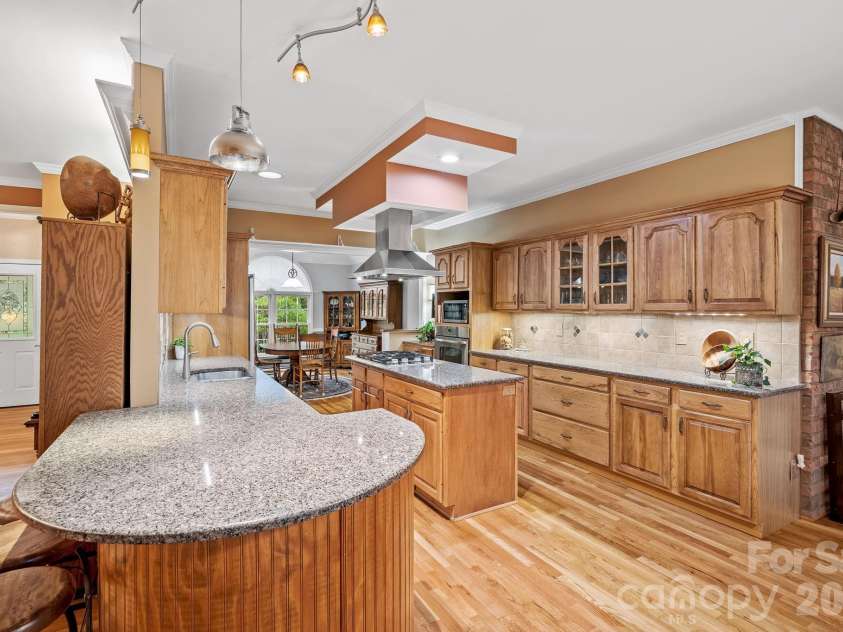 21 Four Oaks Drive, Arden, NC 28704.  MLS# CAR4407060, YatesRealty ID 40936. 