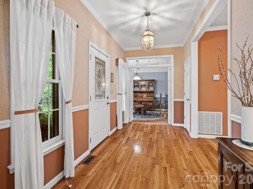 21 Four Oaks Drive, Arden, NC 28704.  MLS# CAR4407060, YatesRealty ID 40936. 