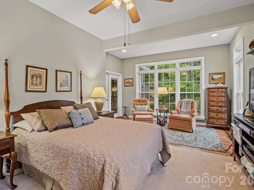 21 Four Oaks Drive, Arden, NC 28704.  MLS# CAR4407060, YatesRealty ID 40936. 