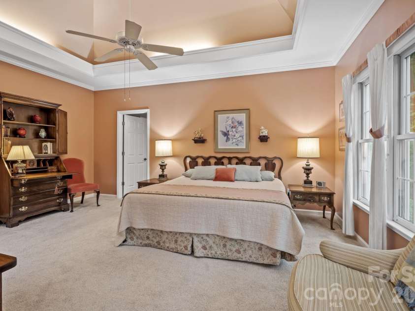 21 Four Oaks Drive, Arden, NC 28704.  MLS# CAR4407060, YatesRealty ID 40936. 