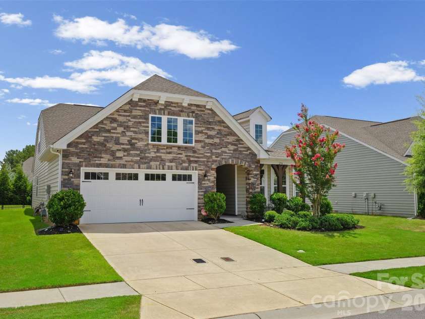 2336 Abundance Lane, Waxhaw, NC 28173.  MLS# CAR4407196, YatesRealty ID 40939. 