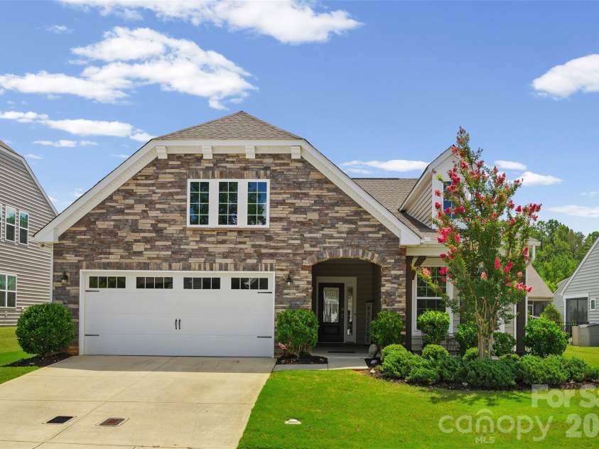 2336 Abundance Lane, Waxhaw, NC 28173.  MLS# CAR4407196, YatesRealty ID 40939. 