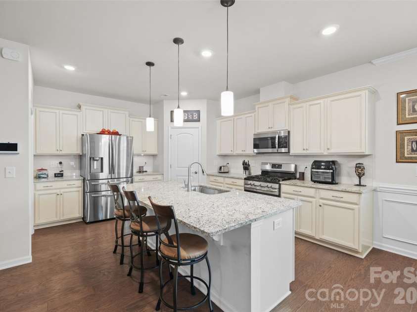 2336 Abundance Lane, Waxhaw, NC 28173.  MLS# CAR4407196, YatesRealty ID 40939. 