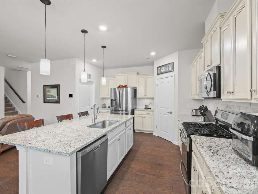 2336 Abundance Lane, Waxhaw, NC 28173.  MLS# CAR4407196, YatesRealty ID 40939. 
