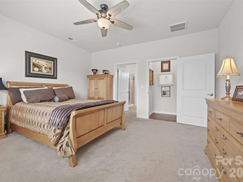 2336 Abundance Lane, Waxhaw, NC 28173.  MLS# CAR4407196, YatesRealty ID 40939. 