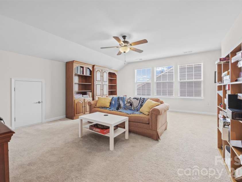 2336 Abundance Lane, Waxhaw, NC 28173.  MLS# CAR4407196, YatesRealty ID 40939. 