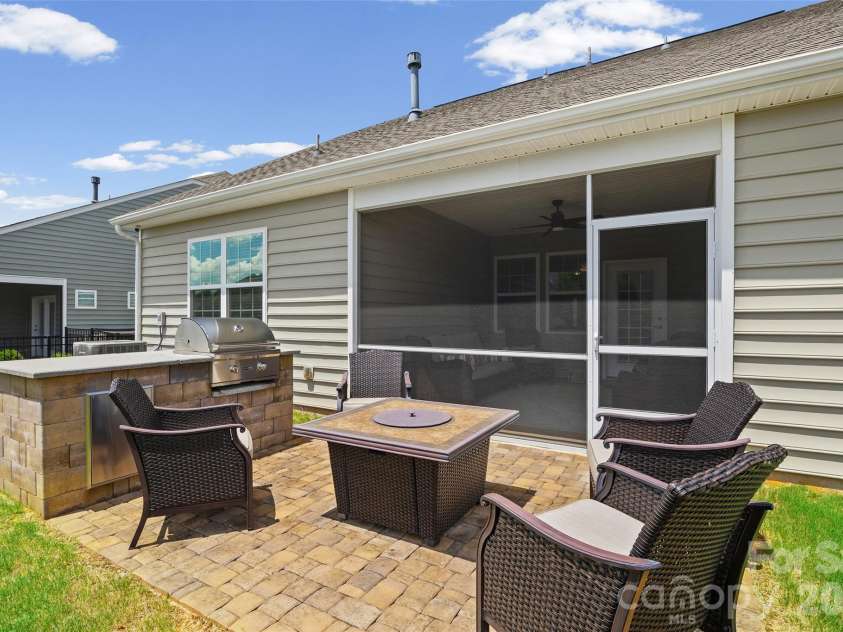 2336 Abundance Lane, Waxhaw, NC 28173.  MLS# CAR4407196, YatesRealty ID 40939. 
