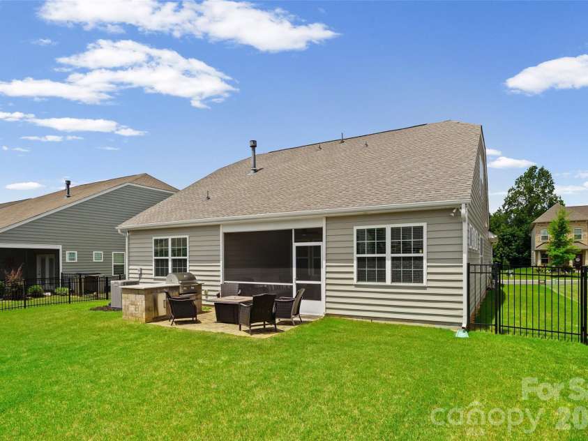 2336 Abundance Lane, Waxhaw, NC 28173.  MLS# CAR4407196, YatesRealty ID 40939. 