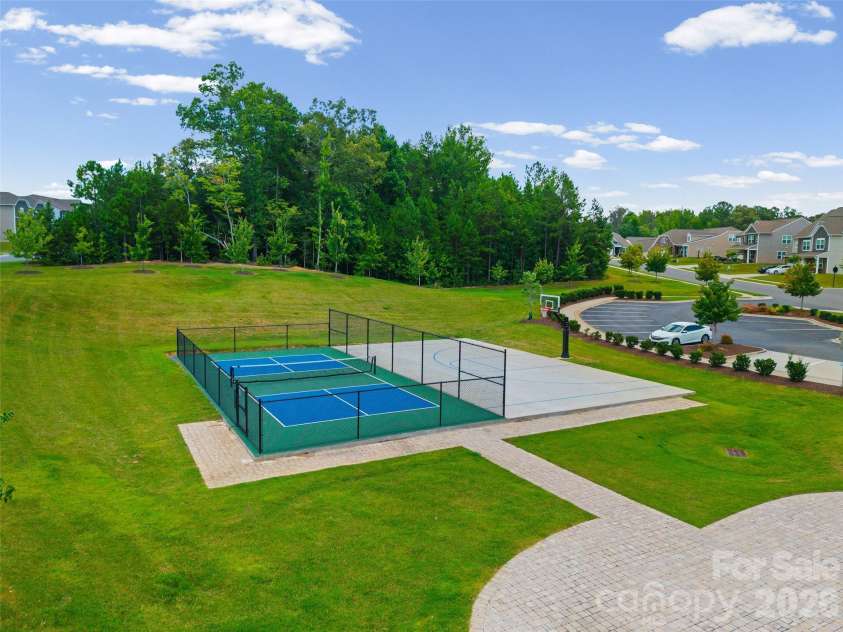 2336 Abundance Lane, Waxhaw, NC 28173.  MLS# CAR4407196, YatesRealty ID 40939. 