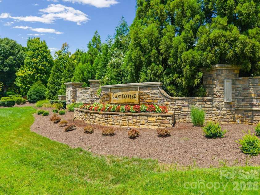 2336 Abundance Lane, Waxhaw, NC 28173.  MLS# CAR4407196, YatesRealty ID 40939. 