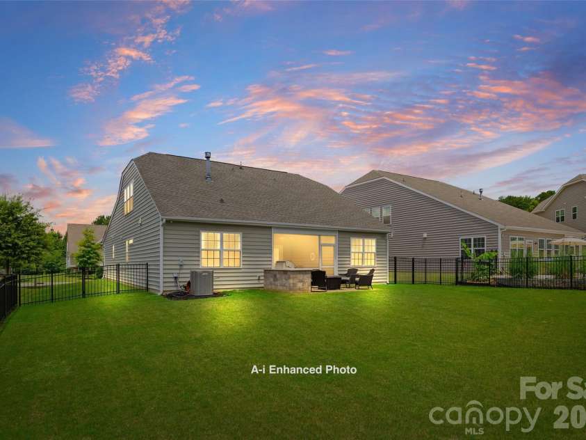 2336 Abundance Lane, Waxhaw, NC 28173.  MLS# CAR4407196, YatesRealty ID 40939. 