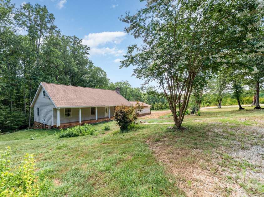 1490 Edisons Bright Way, Newton, NC 28658.  MLS# CAR4287993, YatesRealty ID 4094. 