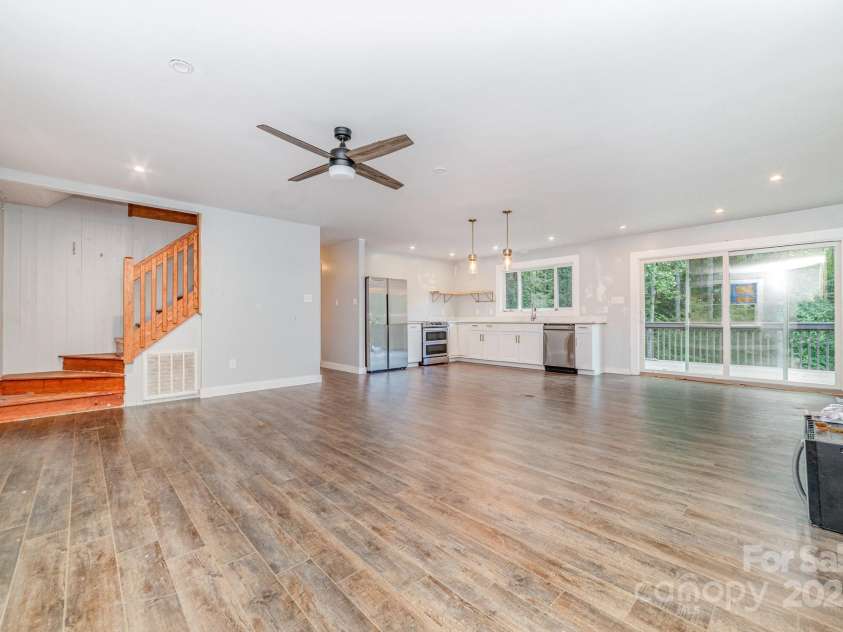 1490 Edisons Bright Way, Newton, NC 28658.  MLS# CAR4287993, YatesRealty ID 4094. 