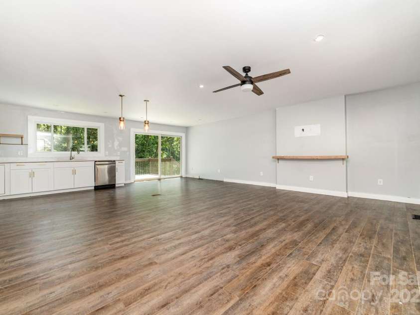 1490 Edisons Bright Way, Newton, NC 28658.  MLS# CAR4287993, YatesRealty ID 4094. 