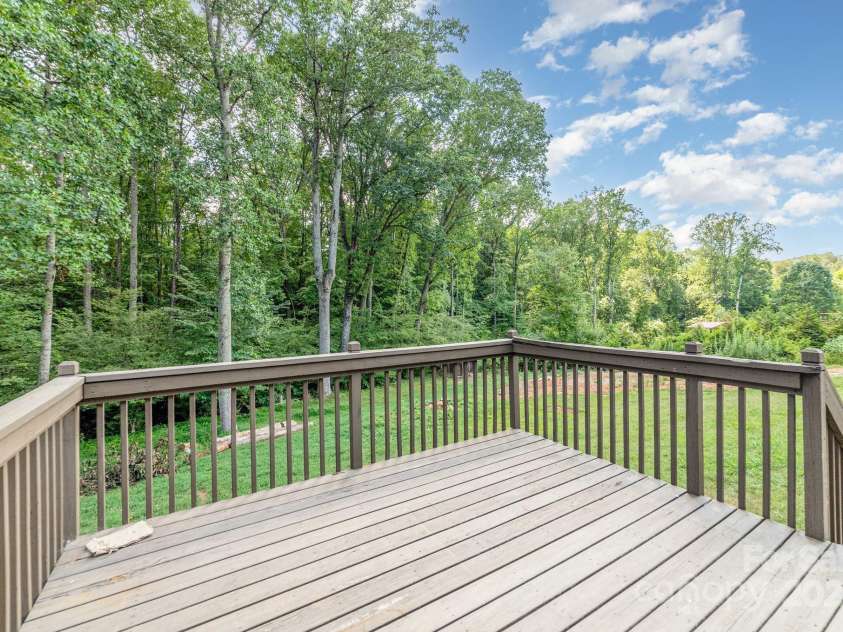 1490 Edisons Bright Way, Newton, NC 28658.  MLS# CAR4287993, YatesRealty ID 4094. 