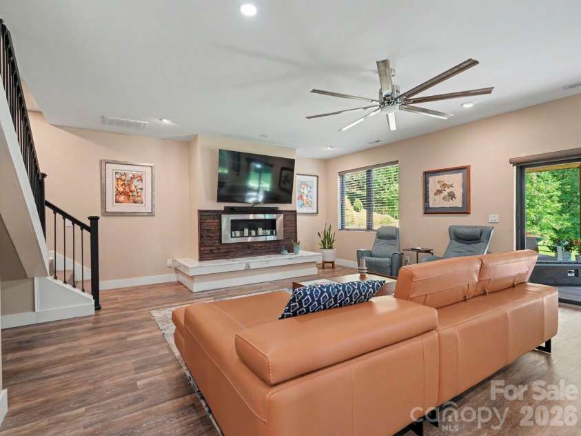 815 Burrage Road, Concord, NC 28025.  MLS# CAR4407856, YatesRealty ID 40942. 