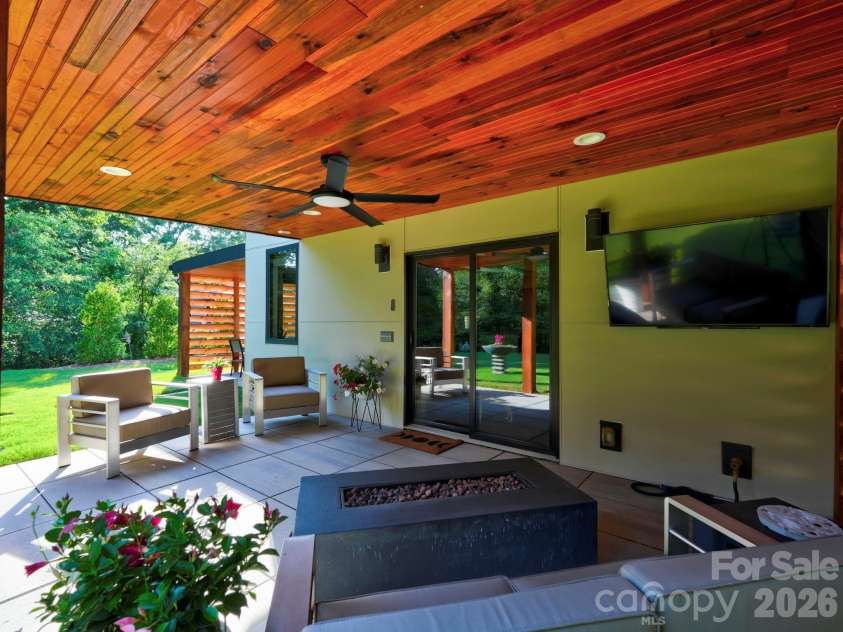 815 Burrage Road, Concord, NC 28025.  MLS# CAR4407856, YatesRealty ID 40942. 