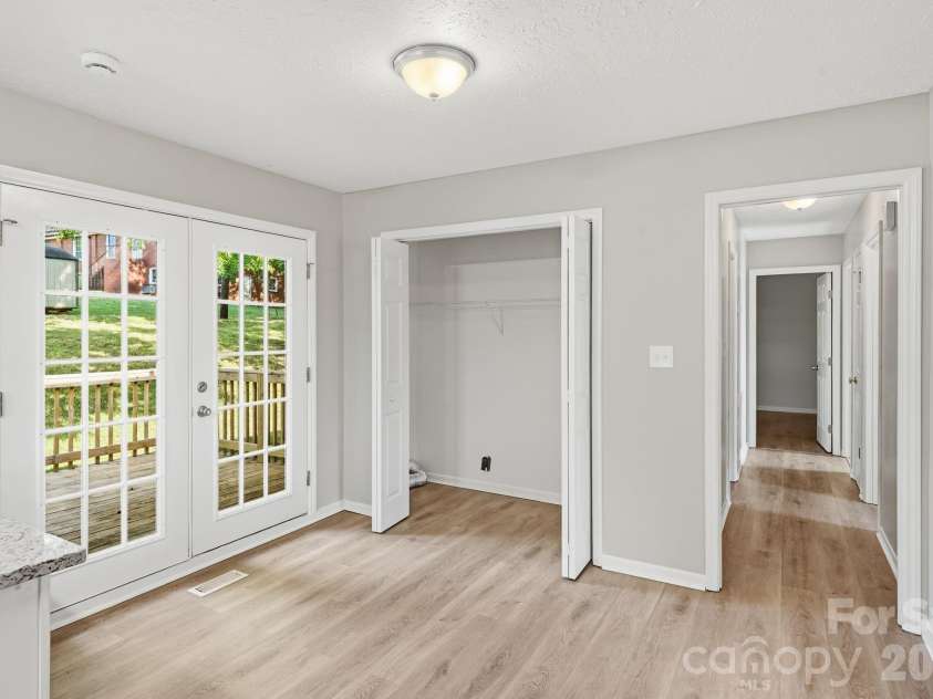 202 Cooke Circle, Kings Mountain, NC 28086.  MLS# CAR4400034, YatesRealty ID 40943. 