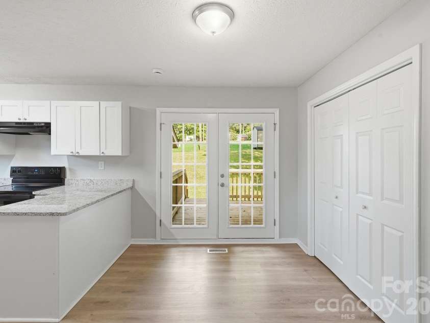 202 Cooke Circle, Kings Mountain, NC 28086.  MLS# CAR4400034, YatesRealty ID 40943. 