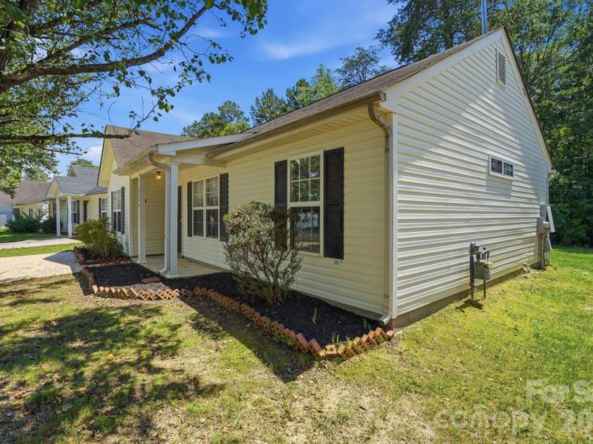 2928 Westwinds Court, Charlotte, NC 28214.  MLS# CAR4393510, YatesRealty ID 40944. 