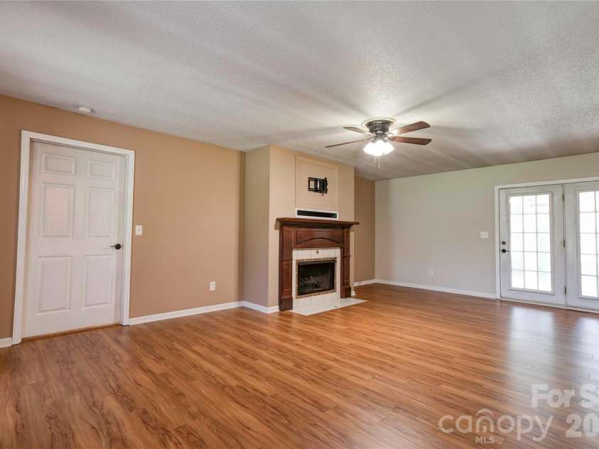 189 Hazelhurst Lane, Mooresboro, NC 28114.  MLS# CAR4407658, YatesRealty ID 40945. 