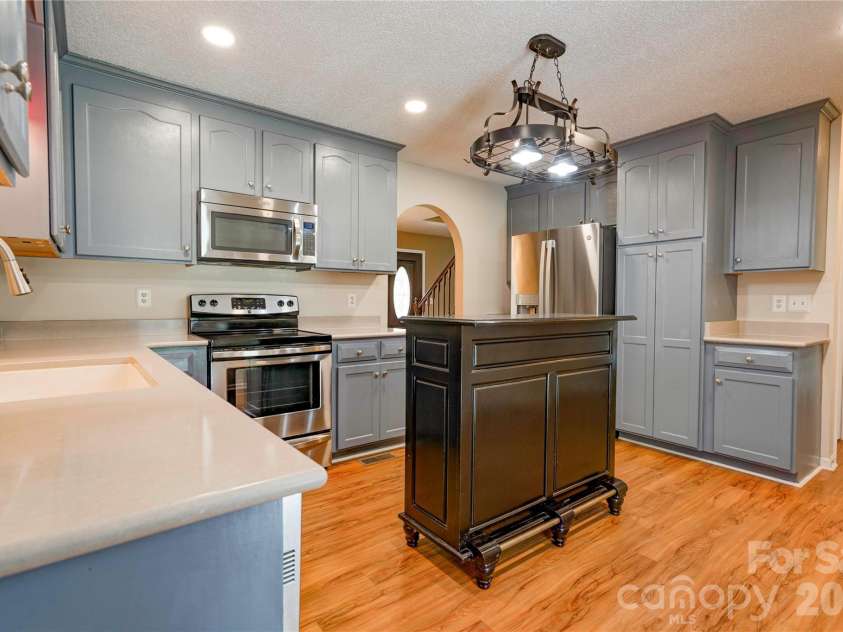 189 Hazelhurst Lane, Mooresboro, NC 28114.  MLS# CAR4407658, YatesRealty ID 40945. 