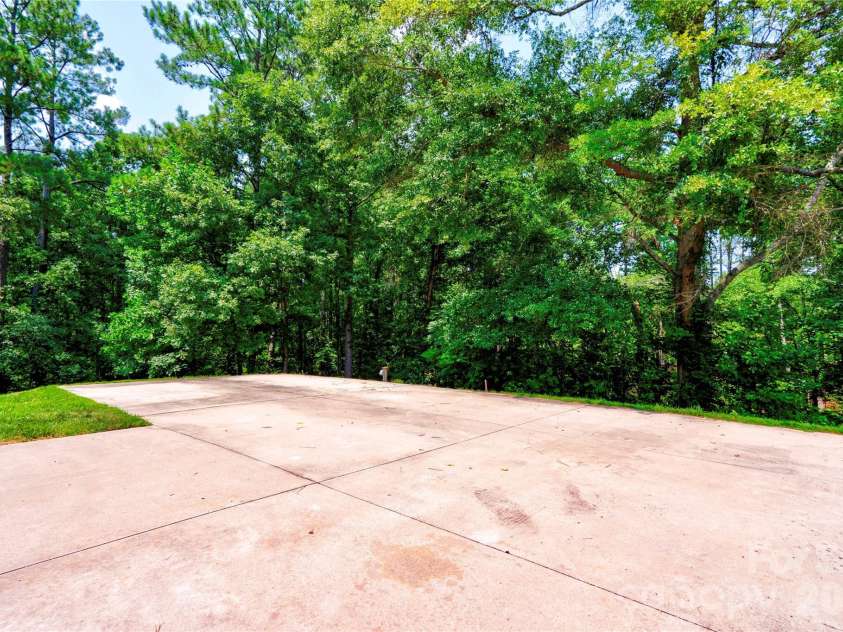 189 Hazelhurst Lane, Mooresboro, NC 28114.  MLS# CAR4407658, YatesRealty ID 40945. 