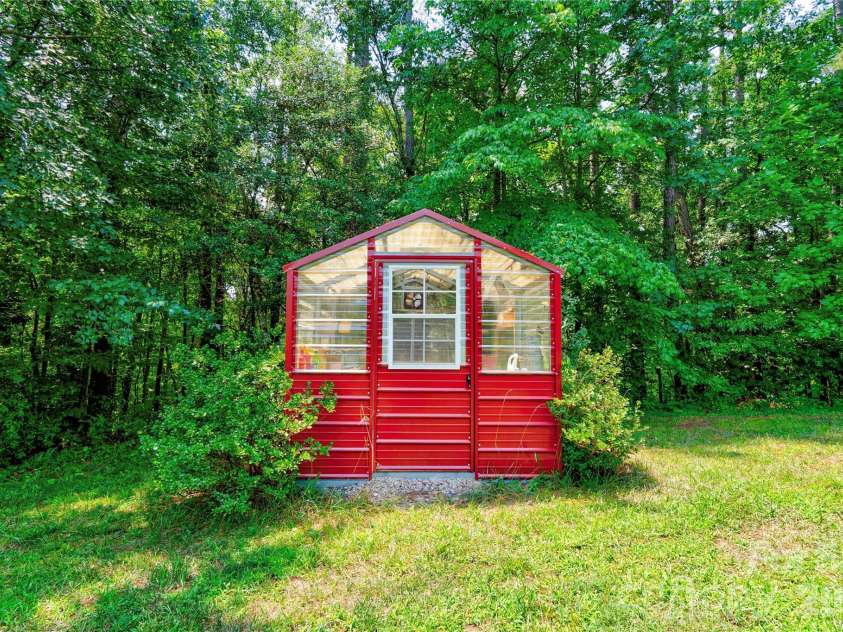 189 Hazelhurst Lane, Mooresboro, NC 28114.  MLS# CAR4407658, YatesRealty ID 40945. 