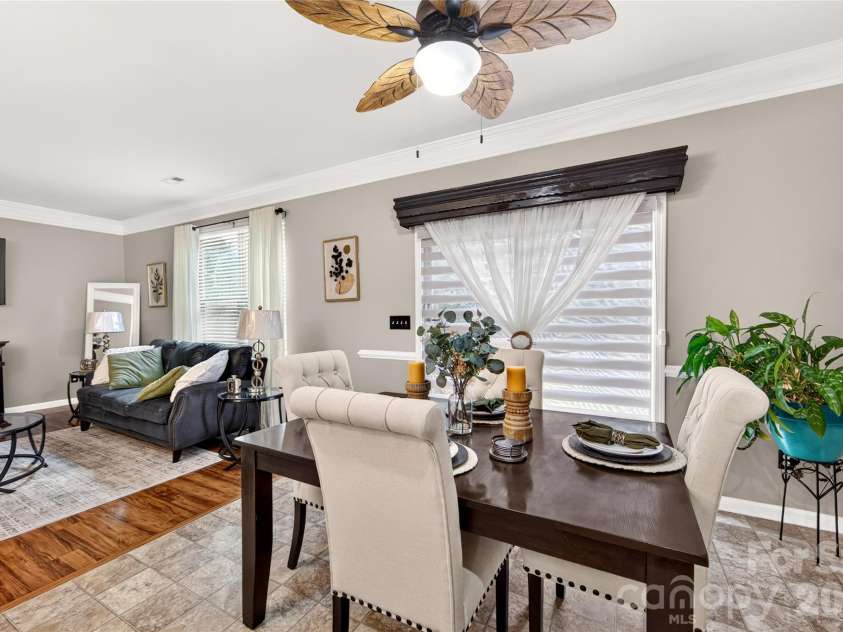 424 Anvil Draw Place, Rock Hill, SC 29730.  MLS# CAR4408517, YatesRealty ID 40946. 
