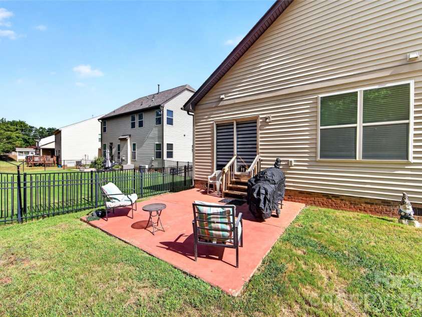 424 Anvil Draw Place, Rock Hill, SC 29730.  MLS# CAR4408517, YatesRealty ID 40946. 