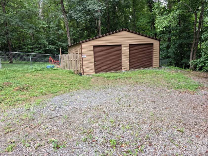 221 Shadowbrook Road, Mount Holly, NC 28120.  MLS# CAR4403082, YatesRealty ID 40947. 