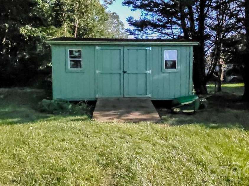 220 Sherwood Drive, Taylorsville, NC 28681.  MLS# CAR4407561, YatesRealty ID 40949. 