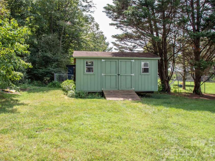 220 Sherwood Drive, Taylorsville, NC 28681.  MLS# CAR4407561, YatesRealty ID 40949. 
