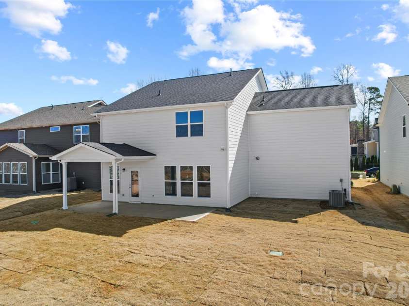 1011 High Bluff Point, Waxhaw, NC 28173.  MLS# CAR4385398, YatesRealty ID 4095. Backyard