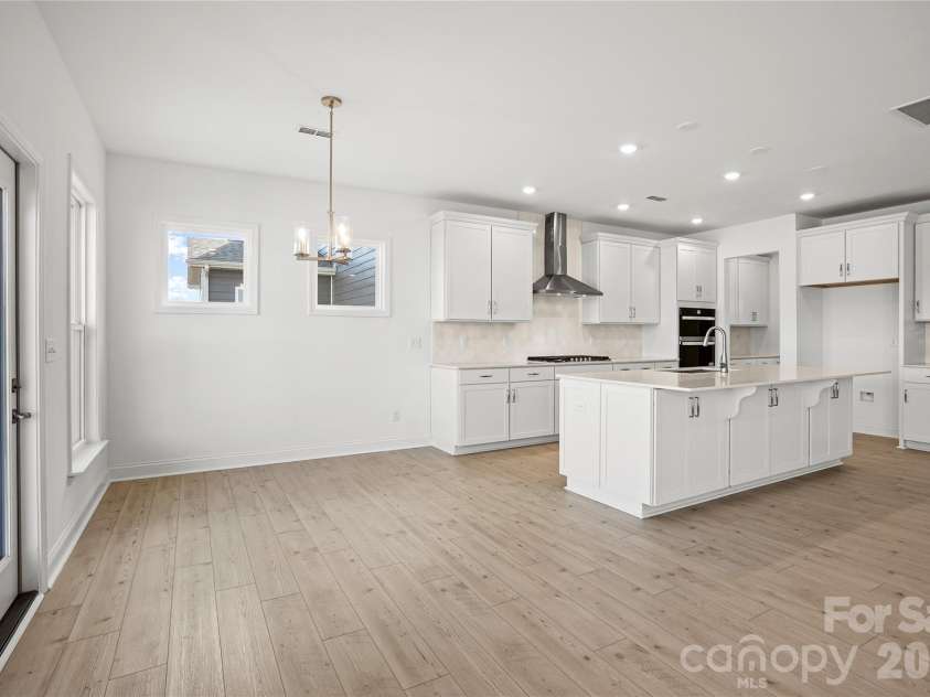 1011 High Bluff Point, Waxhaw, NC 28173.  MLS# CAR4385398, YatesRealty ID 4095. Cafe