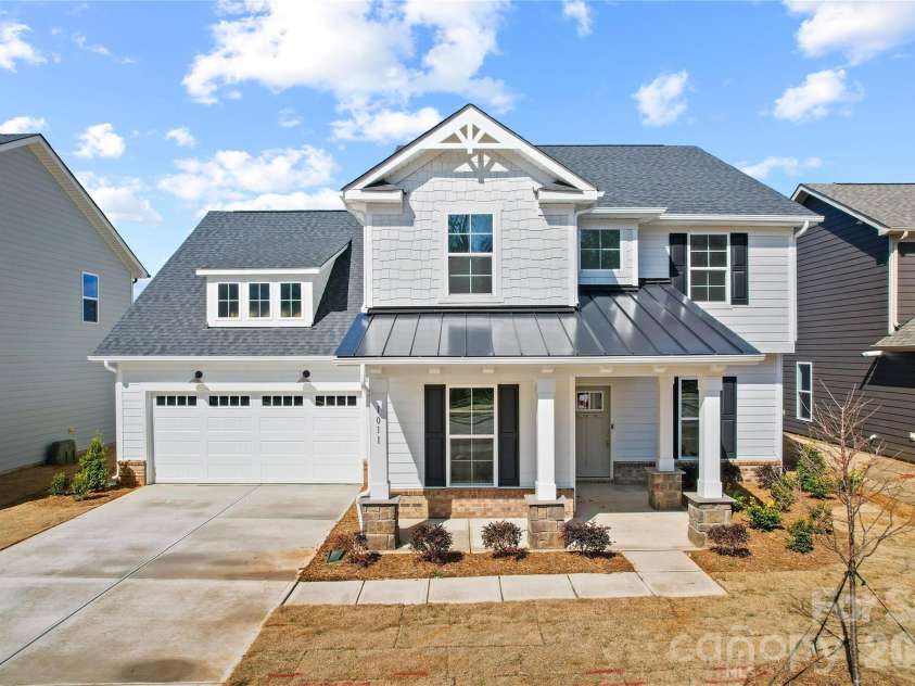 1011 High Bluff Point, Waxhaw, NC 28173.  MLS# CAR4385398, YatesRealty ID 4095. Front