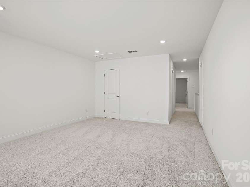 1011 High Bluff Point, Waxhaw, NC 28173.  MLS# CAR4385398, YatesRealty ID 4095. Loft