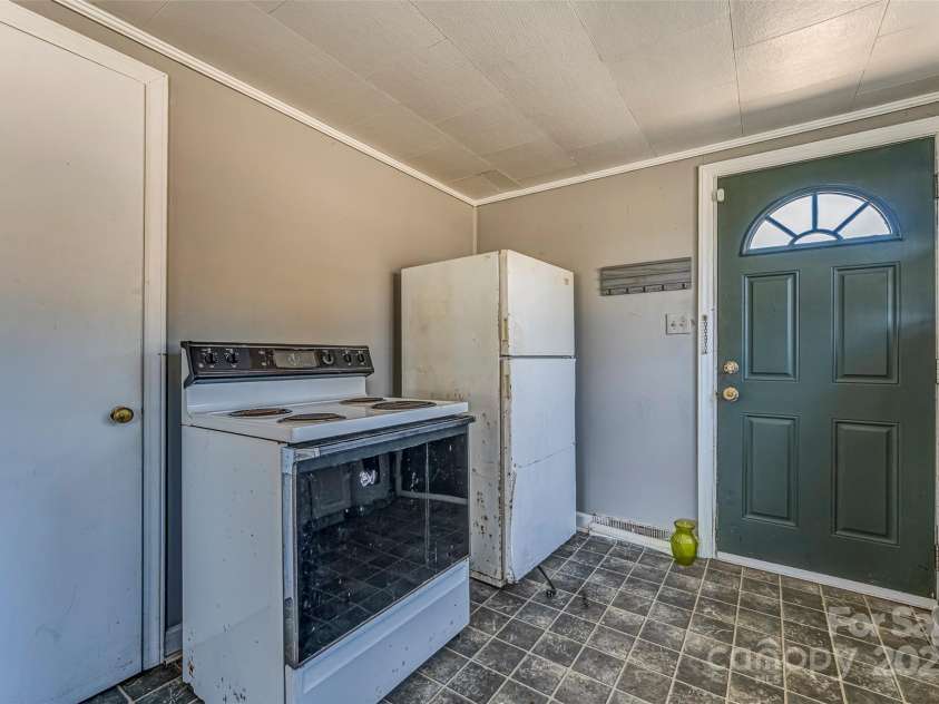 1296 Rosman Highway, Brevard, NC 28712.  MLS# CAR4232852, YatesRealty ID 4095. 