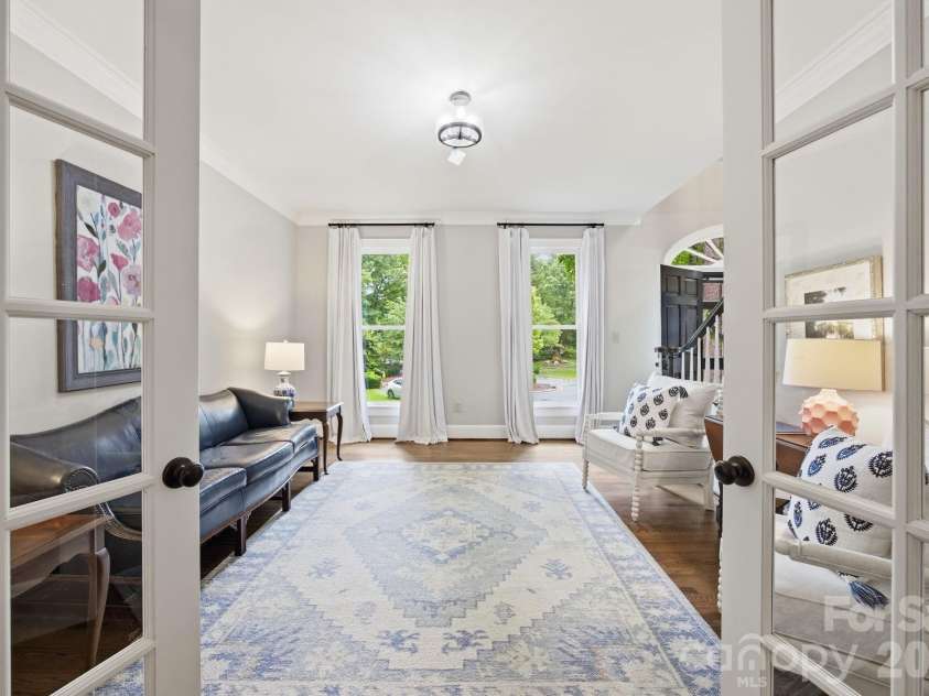 1224 Lago Vista Drive, Matthews, NC 28104.  MLS# CAR4387373, YatesRealty ID 40951. 