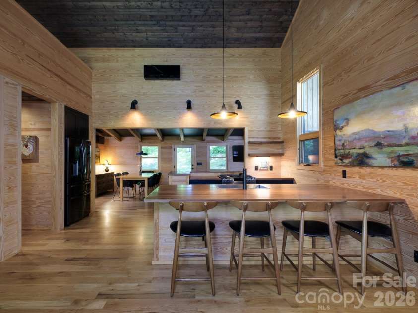 212 Shore Drive, Lake Toxaway, NC 28747.  MLS# CAR4384541, YatesRealty ID 40953. 