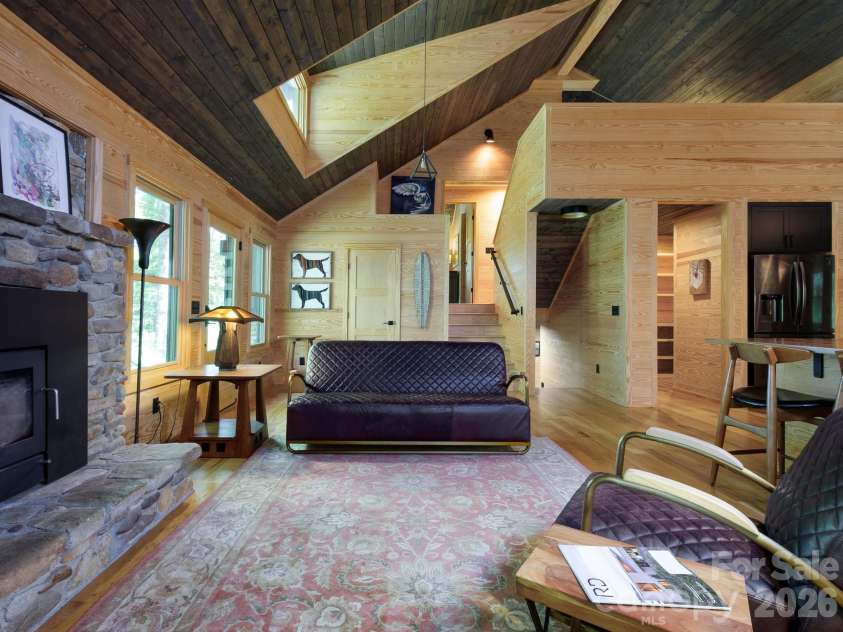 212 Shore Drive, Lake Toxaway, NC 28747.  MLS# CAR4384541, YatesRealty ID 40953. 