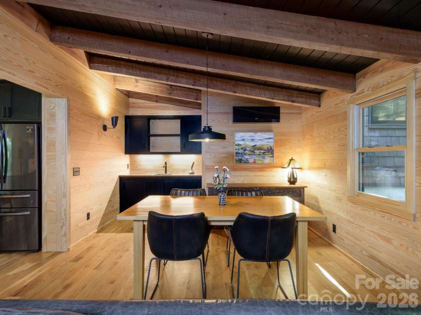 212 Shore Drive, Lake Toxaway, NC 28747.  MLS# CAR4384541, YatesRealty ID 40953. 
