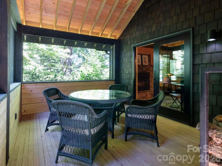 212 Shore Drive, Lake Toxaway, NC 28747.  MLS# CAR4384541, YatesRealty ID 40953. 