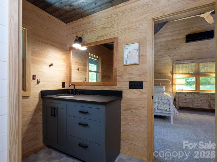 212 Shore Drive, Lake Toxaway, NC 28747.  MLS# CAR4384541, YatesRealty ID 40953. 