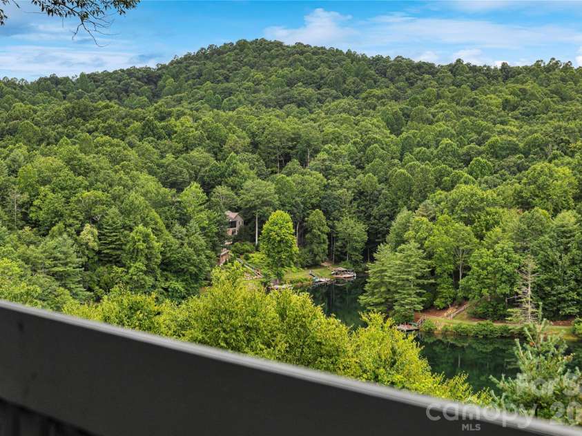 264 Tinequa Drive, Brevard, NC 28712.  MLS# CAR4403505, YatesRealty ID 40954. 
